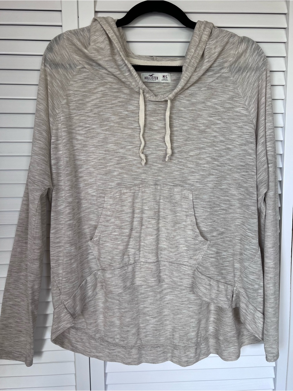 Hollister Women’s Light Beige Pullover Hoodie Pocket Flawed Read Description M/L